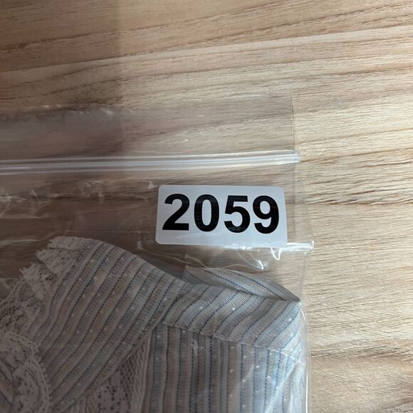 Lady Manhattan VTG Top Womens 8 Blouse Victorian Feminine Ruffle Romantic Stripe - Picture 7 of 7